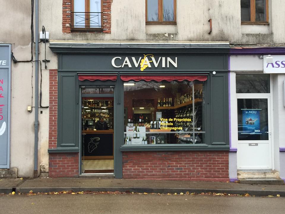 CAVAVIN AILLANT SUR THOLON