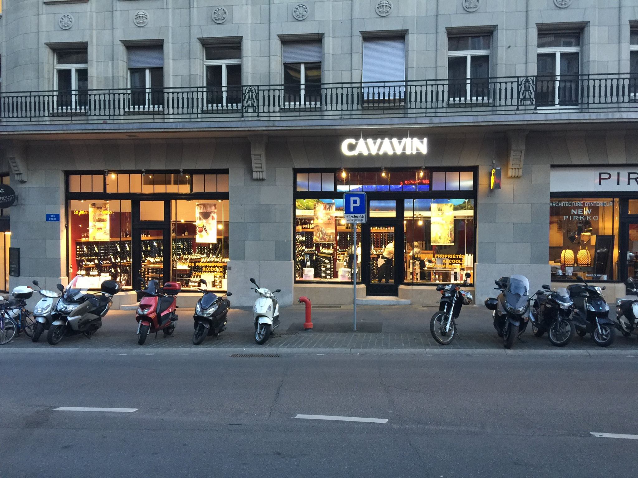 CAVAVIN LAUSANNE